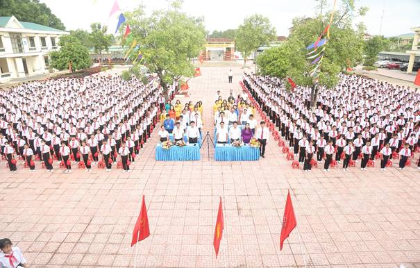 Trường THCS Kỳ Thịnh: Rộn ràng ngày khai trường năm học  2023-2024